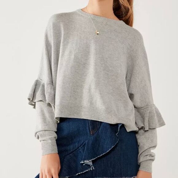 Urban Outfitters Kimchi Blue Ruffle Dolman Sleeve Cropped Sweater XS - Picture 1 of 9